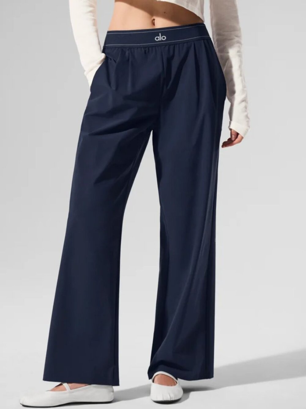💙💜Alo Yoga Suit Up Navy Blue Trouser NWT (Regular 30" Inseam) - Picture 7 of 8